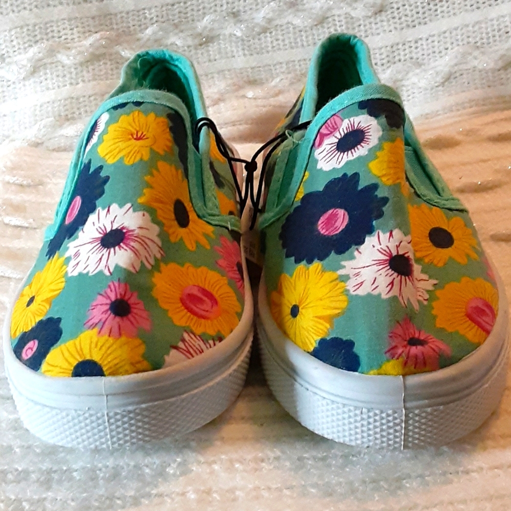 🛒 Teal & Blue Slip Ons 🌞 Size 9 Toddler 🏷 NWT